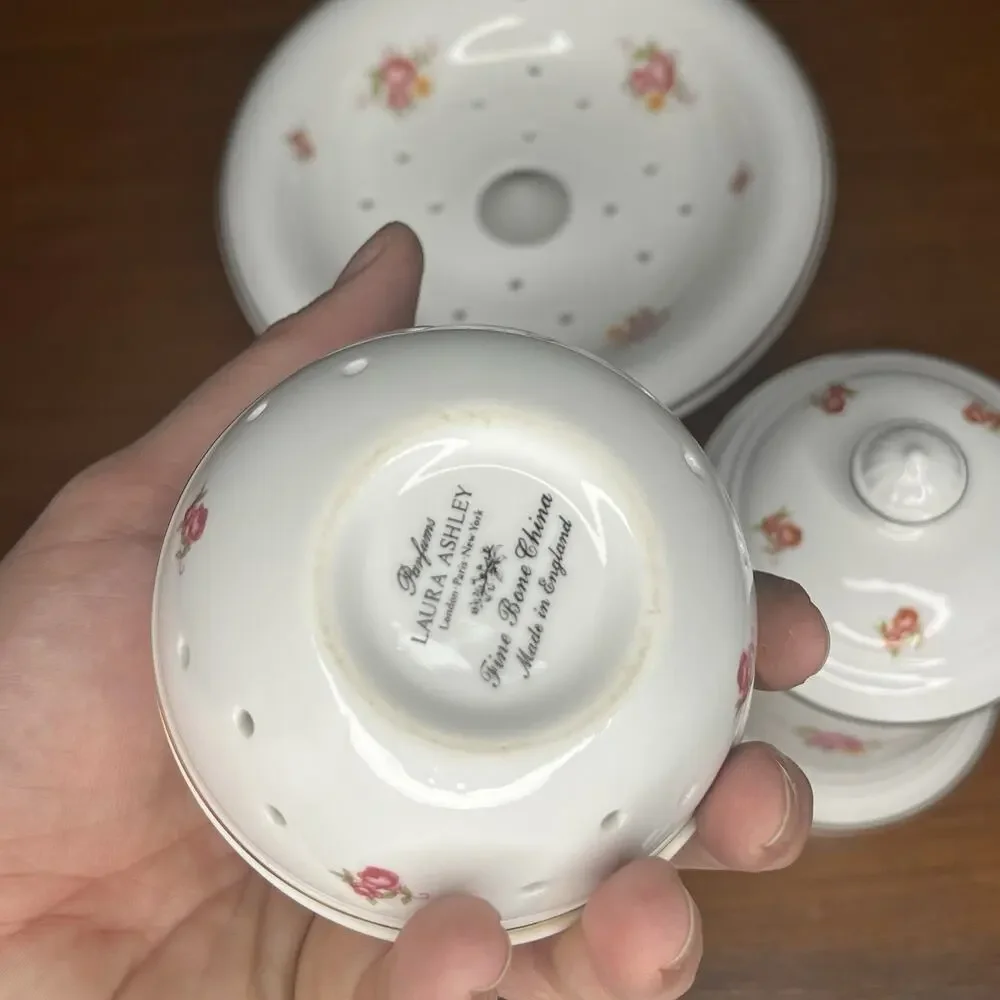 Laura Ashley Parfums Fine Bone China 3 Piece Bathroom Set Soap Dish Jar Floral